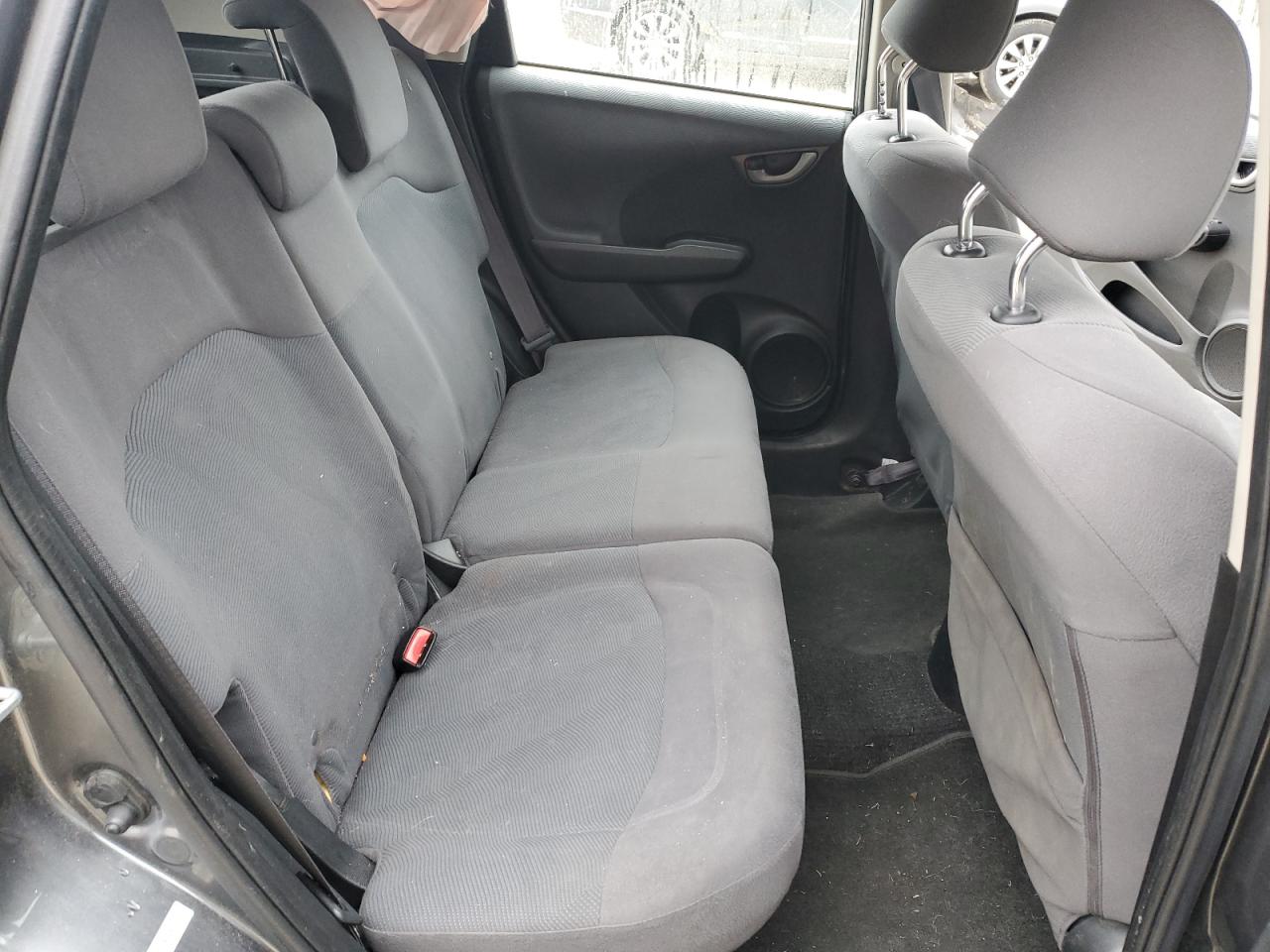 2013 Honda Fit - Image 10