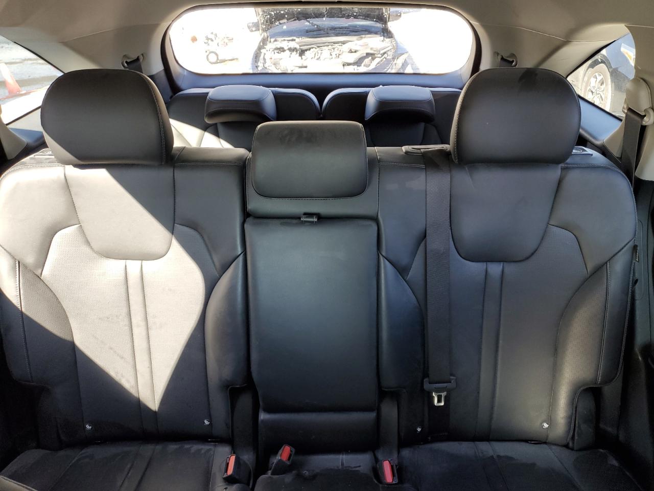 2024 Kia Sorento - Image 10