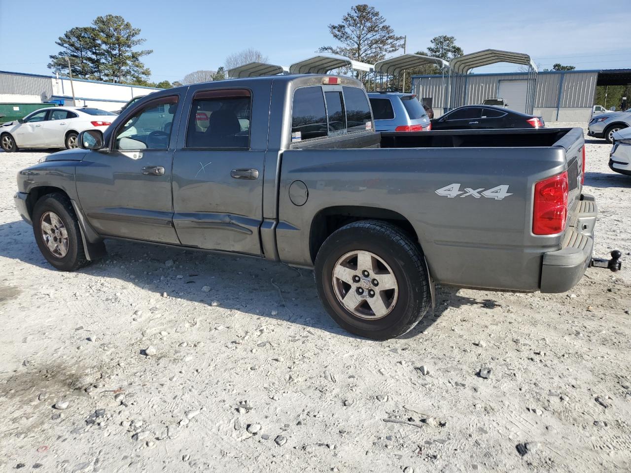 2006 Dodge Dakota - Image 2