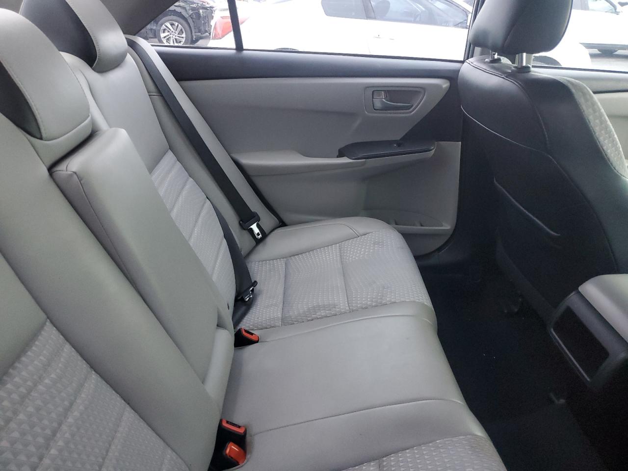 2015 Toyota Camry - Image 10