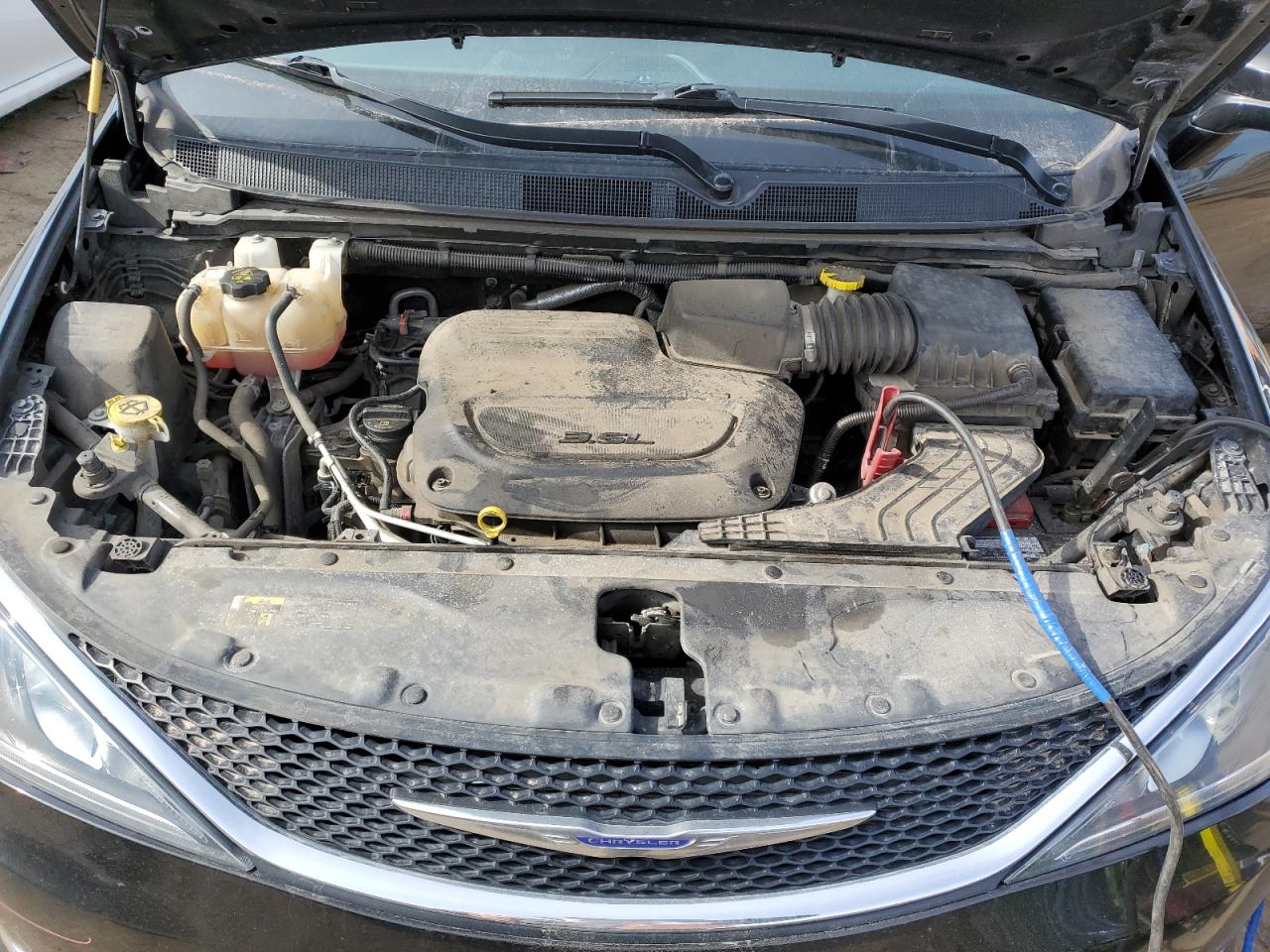 2020 Chrysler Pacifica - Image 12