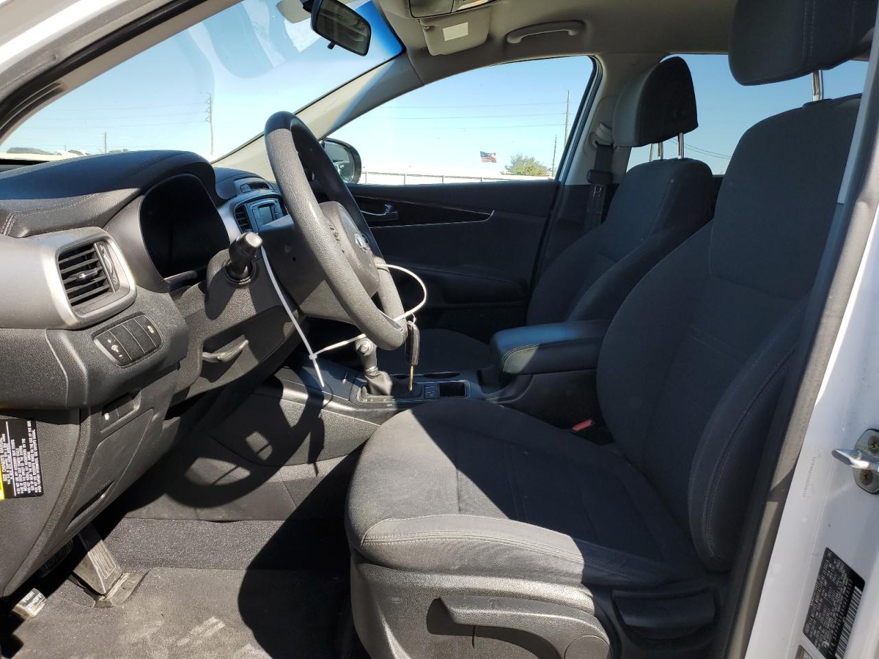 2017 Kia Sorento - Image 7