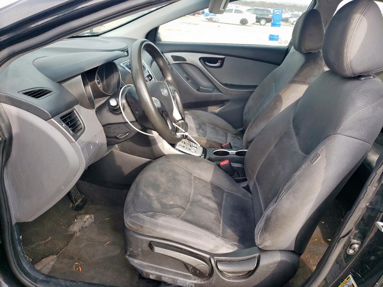 2011 Hyundai Elantra - Image 7
