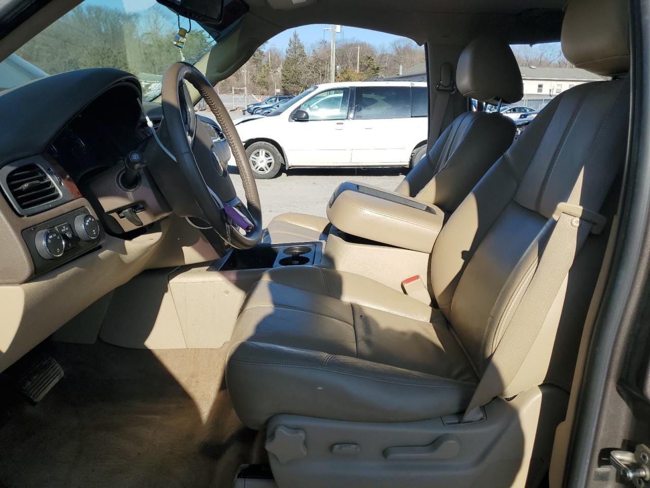 2011 Chevrolet Tahoe - Image 7
