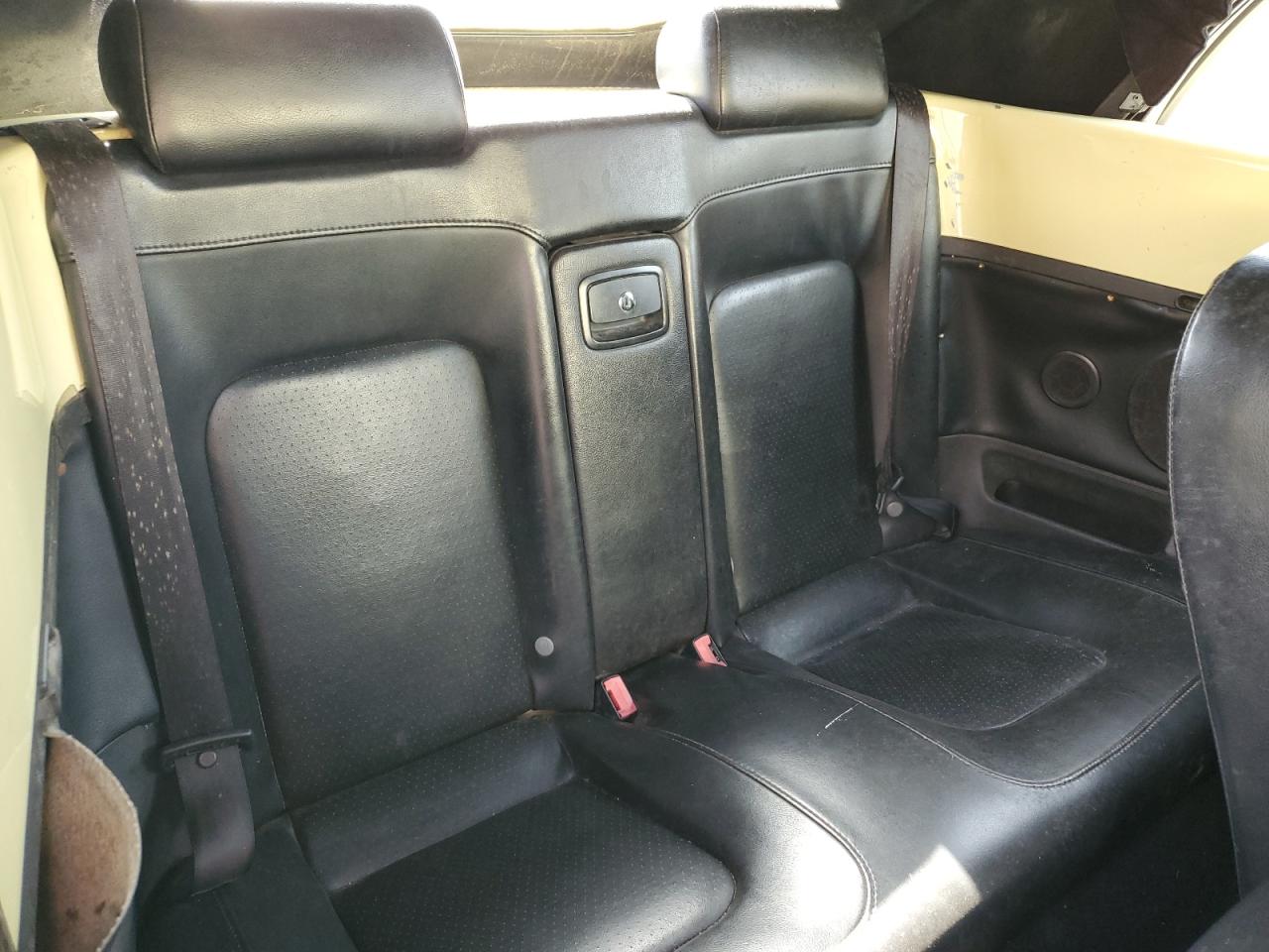 2006 Volkswagen New Beetle Convertible Option Package 1 VIN: 3VWRF31Y26M320581 Lot: 48124405