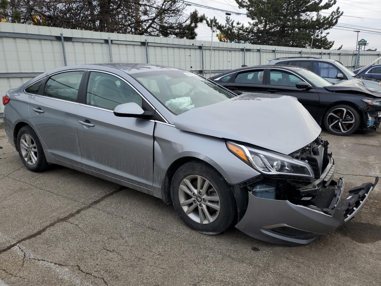 2016 Hyundai Sonata - Image 4