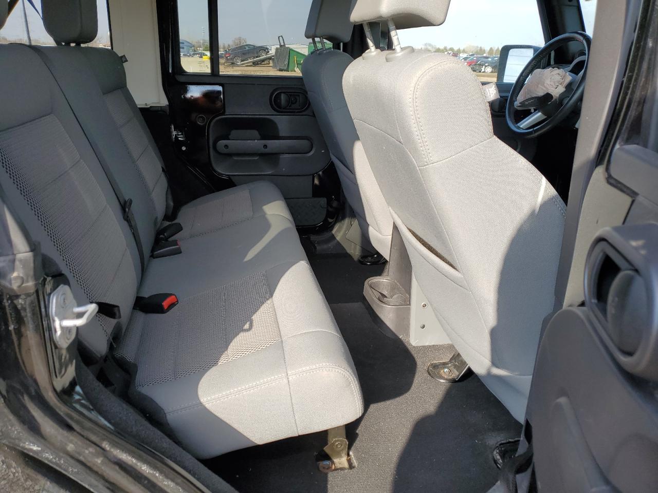 2009 Jeep Wrangler - Image 11