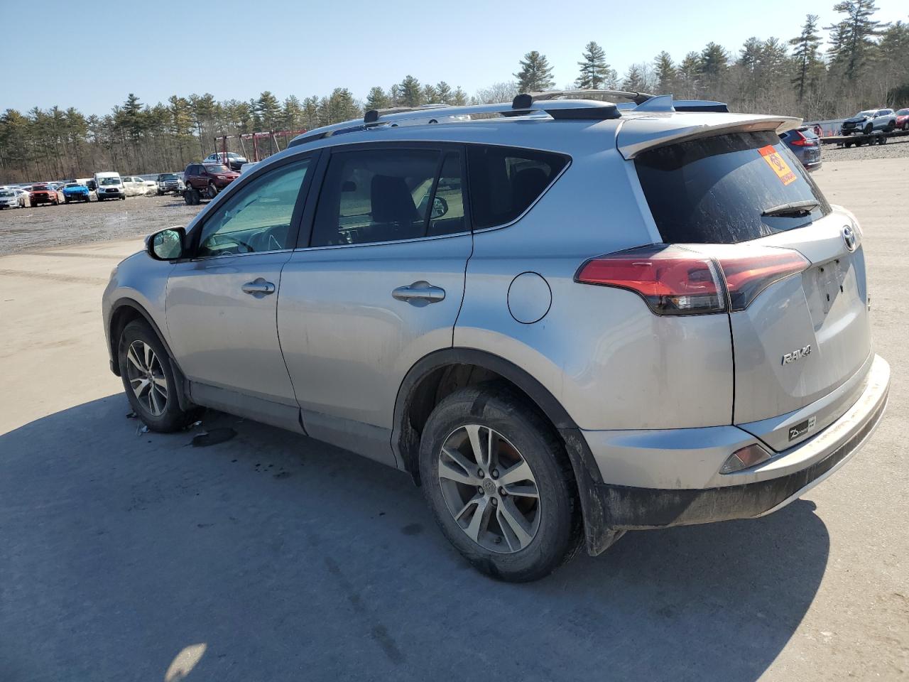 2016 Toyota RAV 4 - Image 2