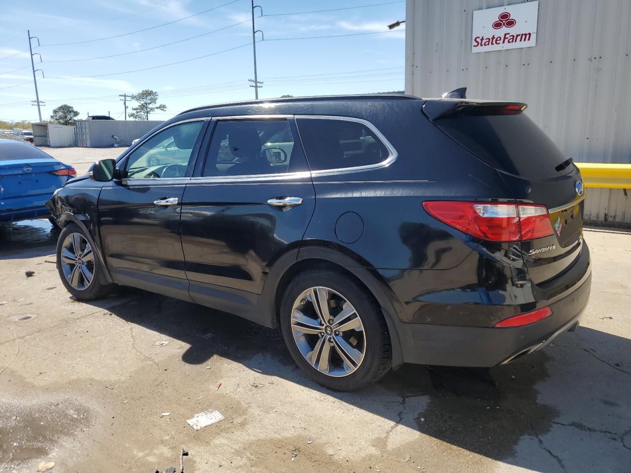 2015 Hyundai Santa Fe - Image 2