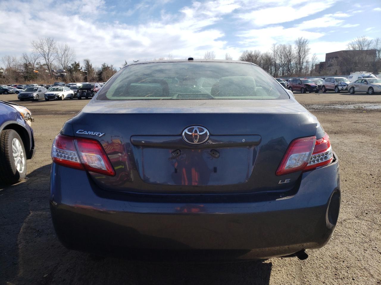 2011 Toyota Camry - Image 6