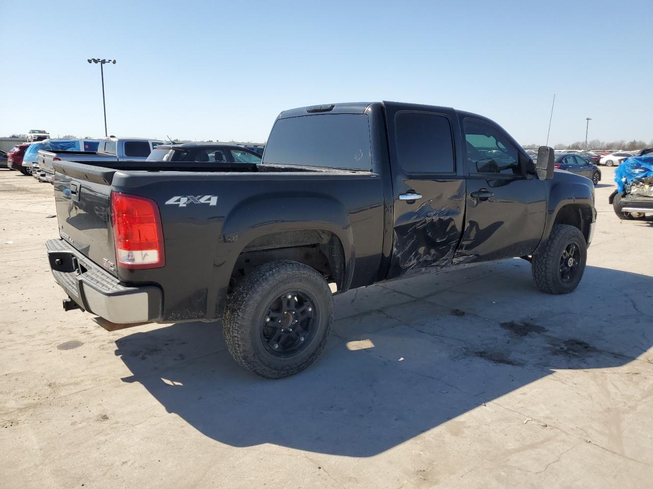 2011 GMC Sierra - Image 3