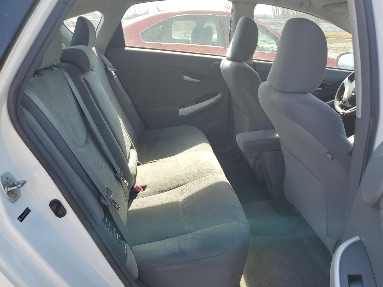 2010 Toyota Prius - Image 10