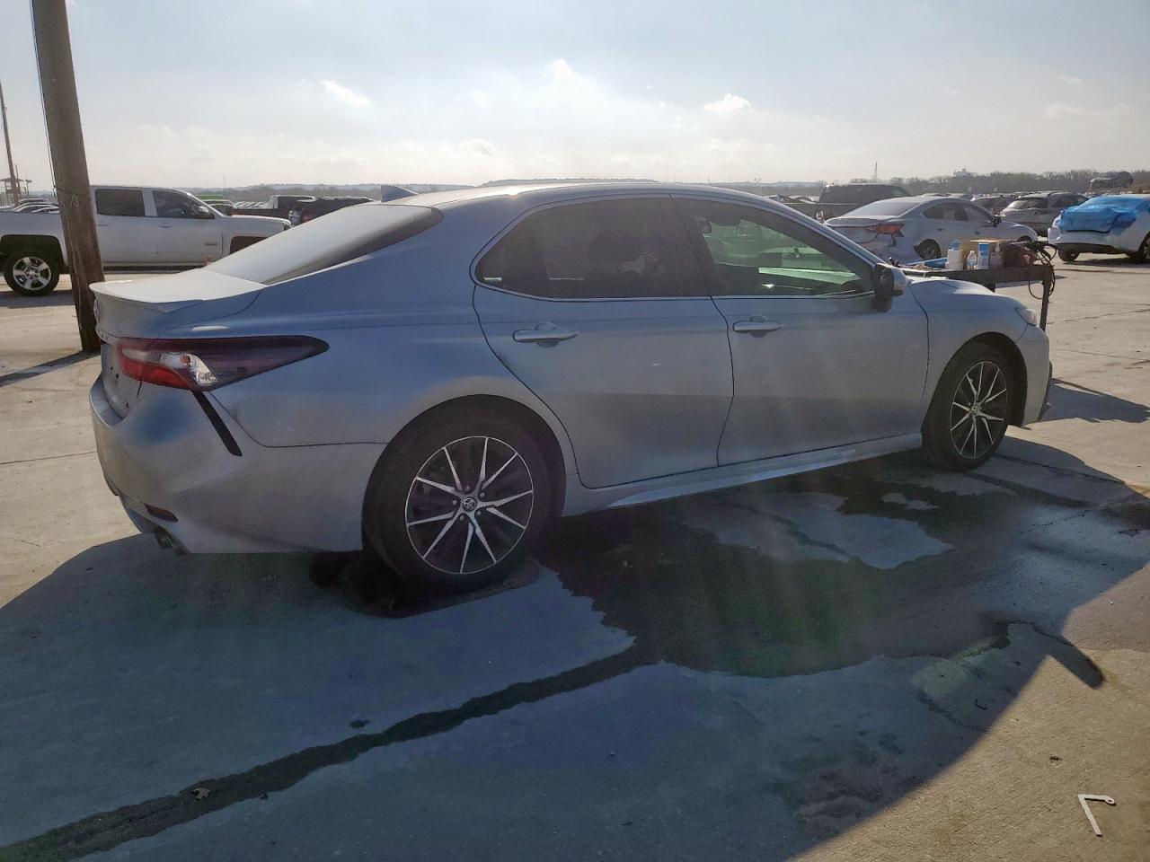 2021 Toyota Camry - Image 3