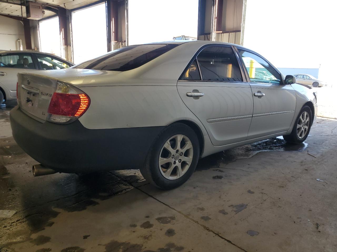 2006 Toyota Camry - Image 3