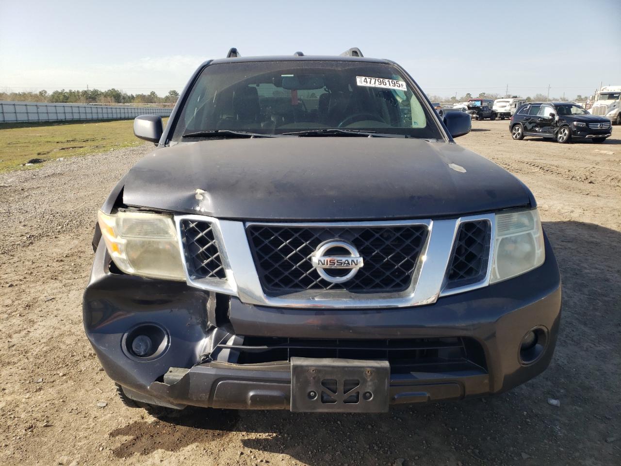 2012 Nissan Pathfinder - Image 5