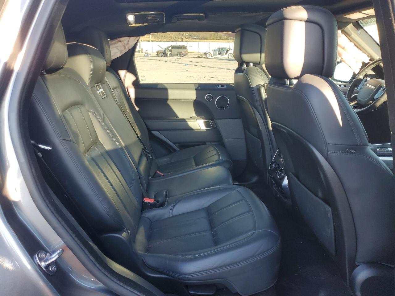 2019 Land Rover Range Rover - Image 11