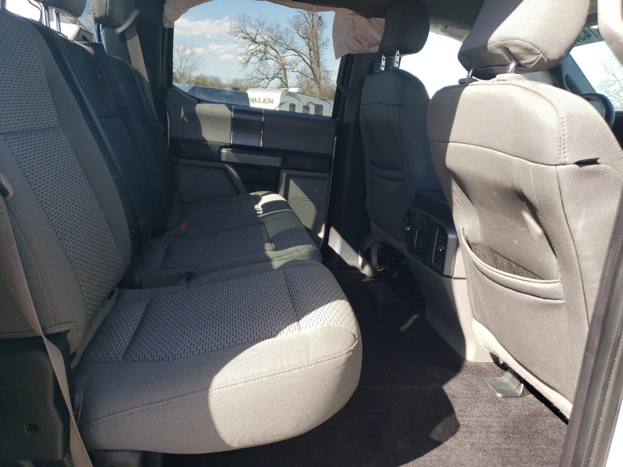 2015 Ford F-150 - Image 10