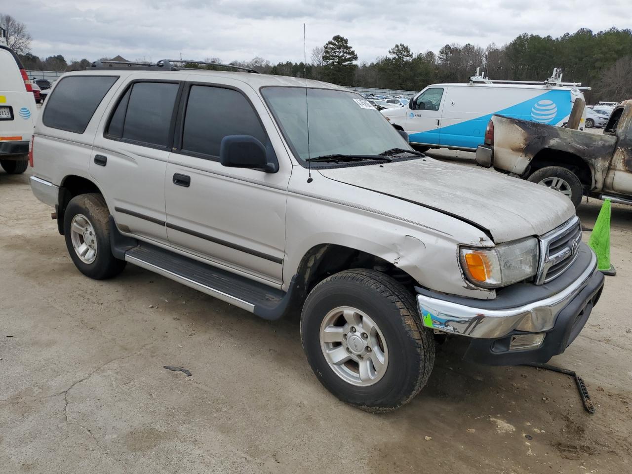 2000 Toyota 4Runner - Image 4