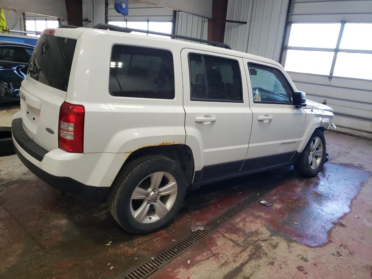 2016 Jeep Liberty (Patriot) - Image 3