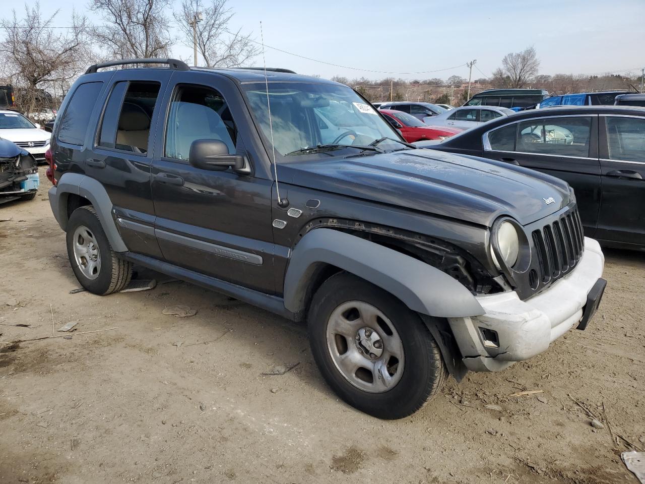 2005 Jeep Liberty (North America) - Image 4