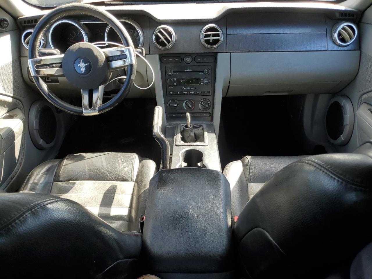 2007 Ford Mustang - Image 8
