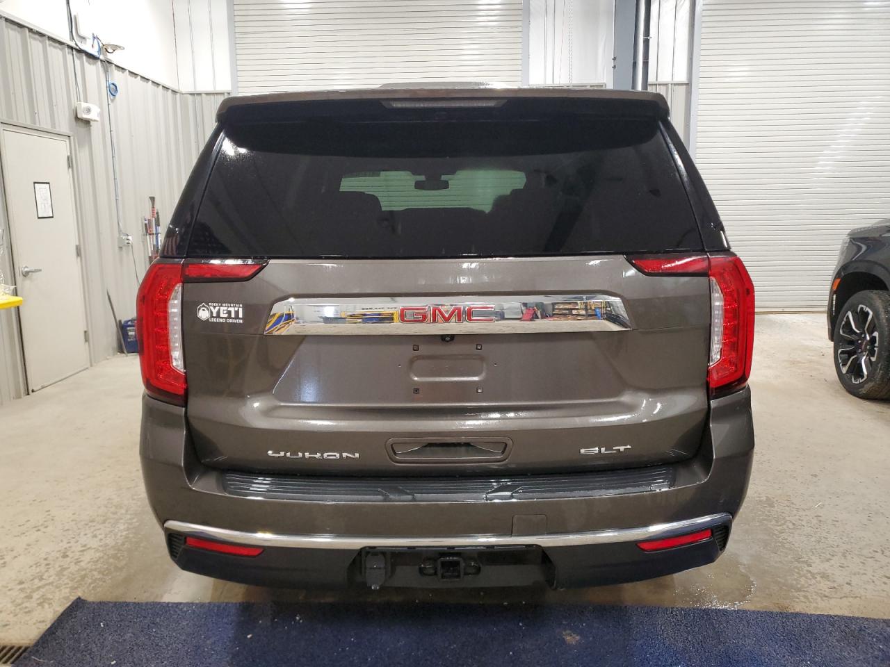 2021 GMC Yukon - Image 6