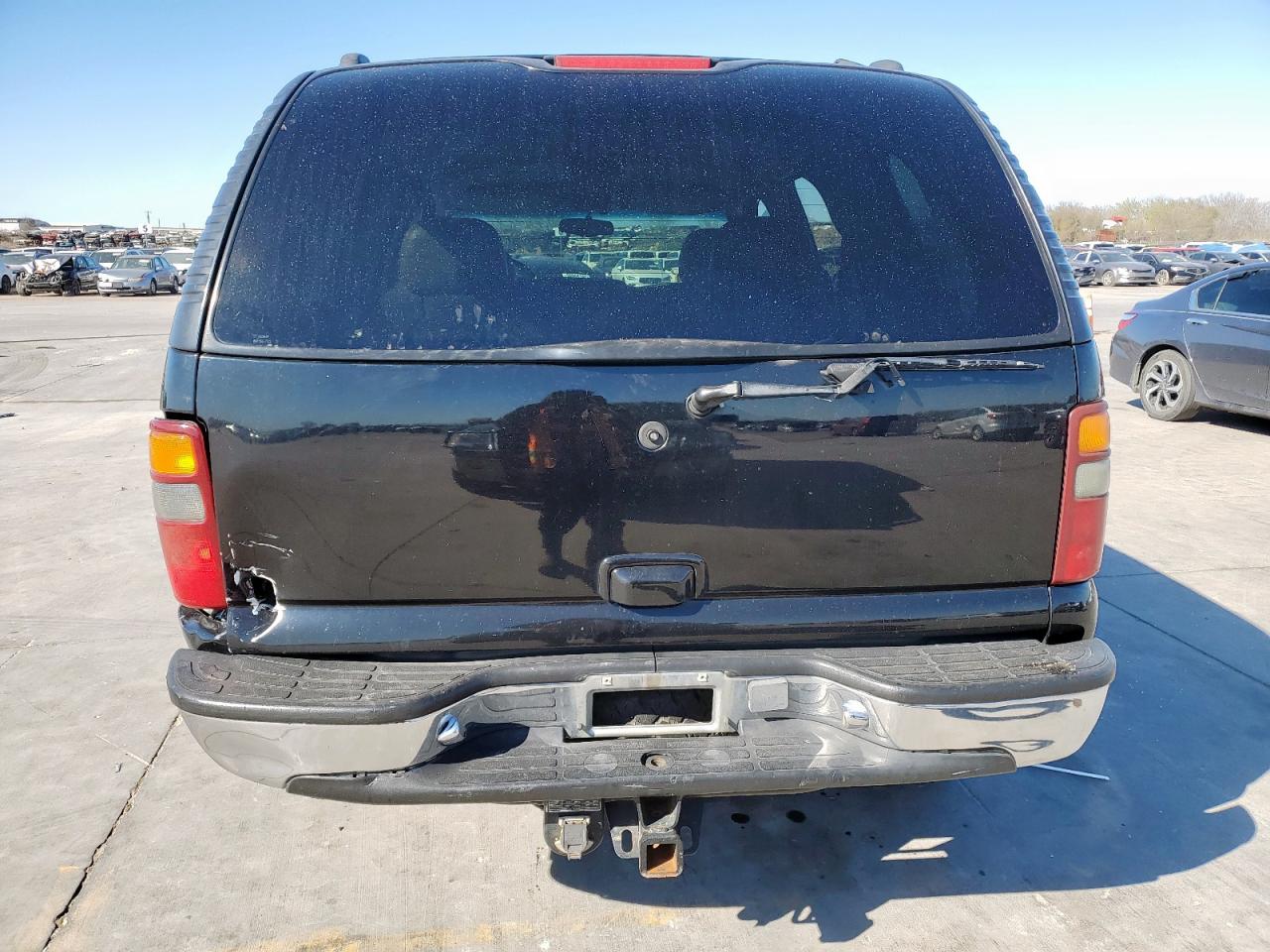 2001 Chevrolet Tahoe C1500 VIN: 1GNEC13T61R127753 Lot: 49728895