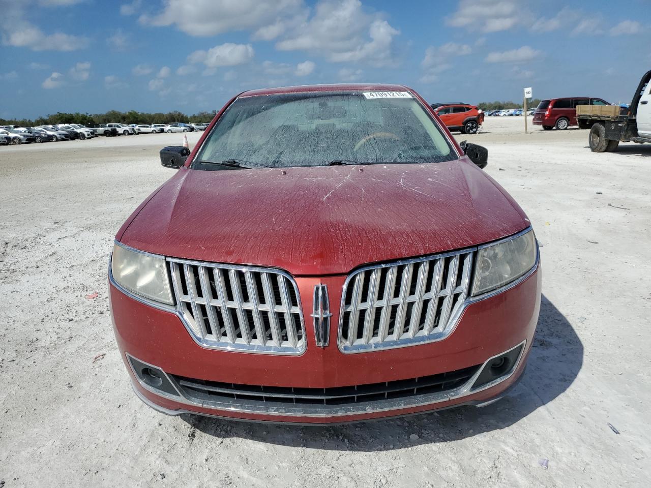 2010 Lincoln MKZ - Image 5