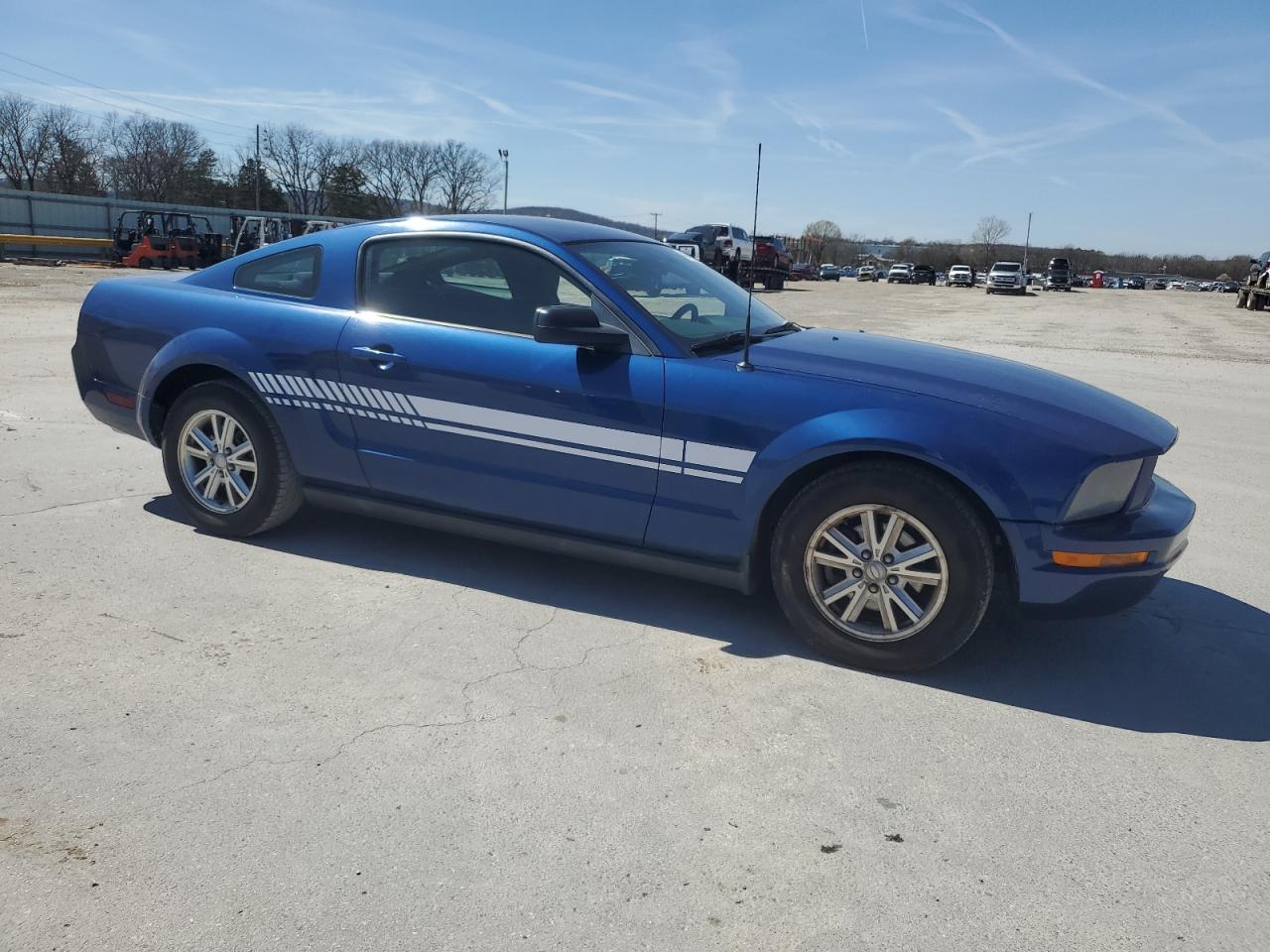 2008 Ford Mustang - Image 4