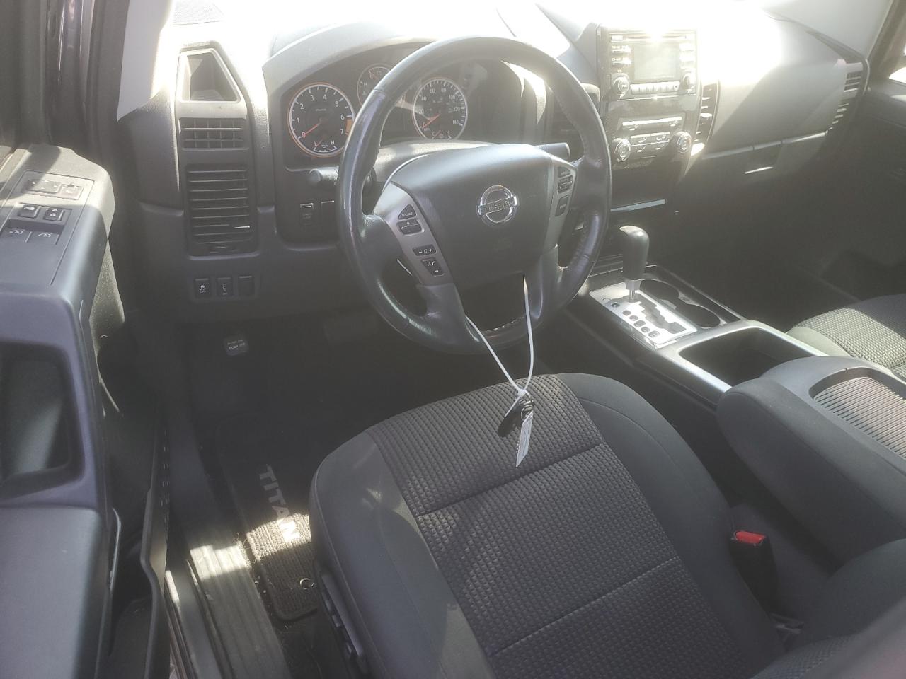 2014 Nissan Titan - Image 8