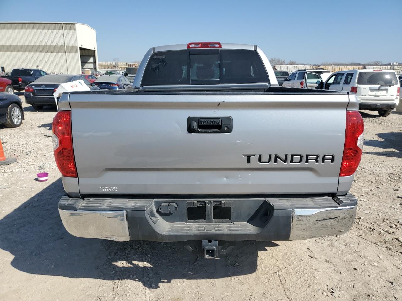 2018 Toyota Tundra - Image 6