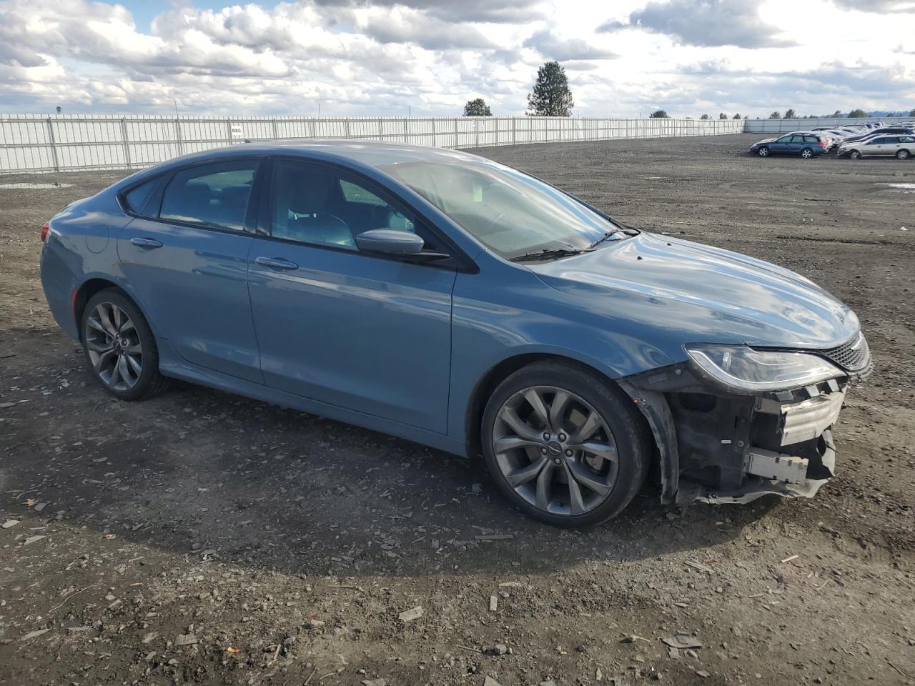 2015 Chrysler 200 - Image 4
