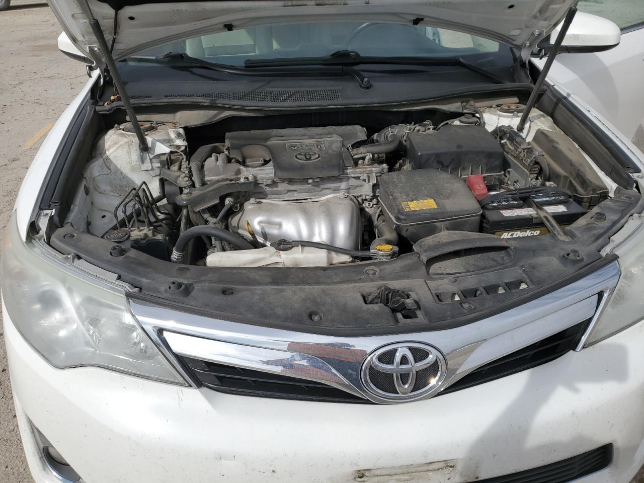 2013 Toyota Camry - Image 11