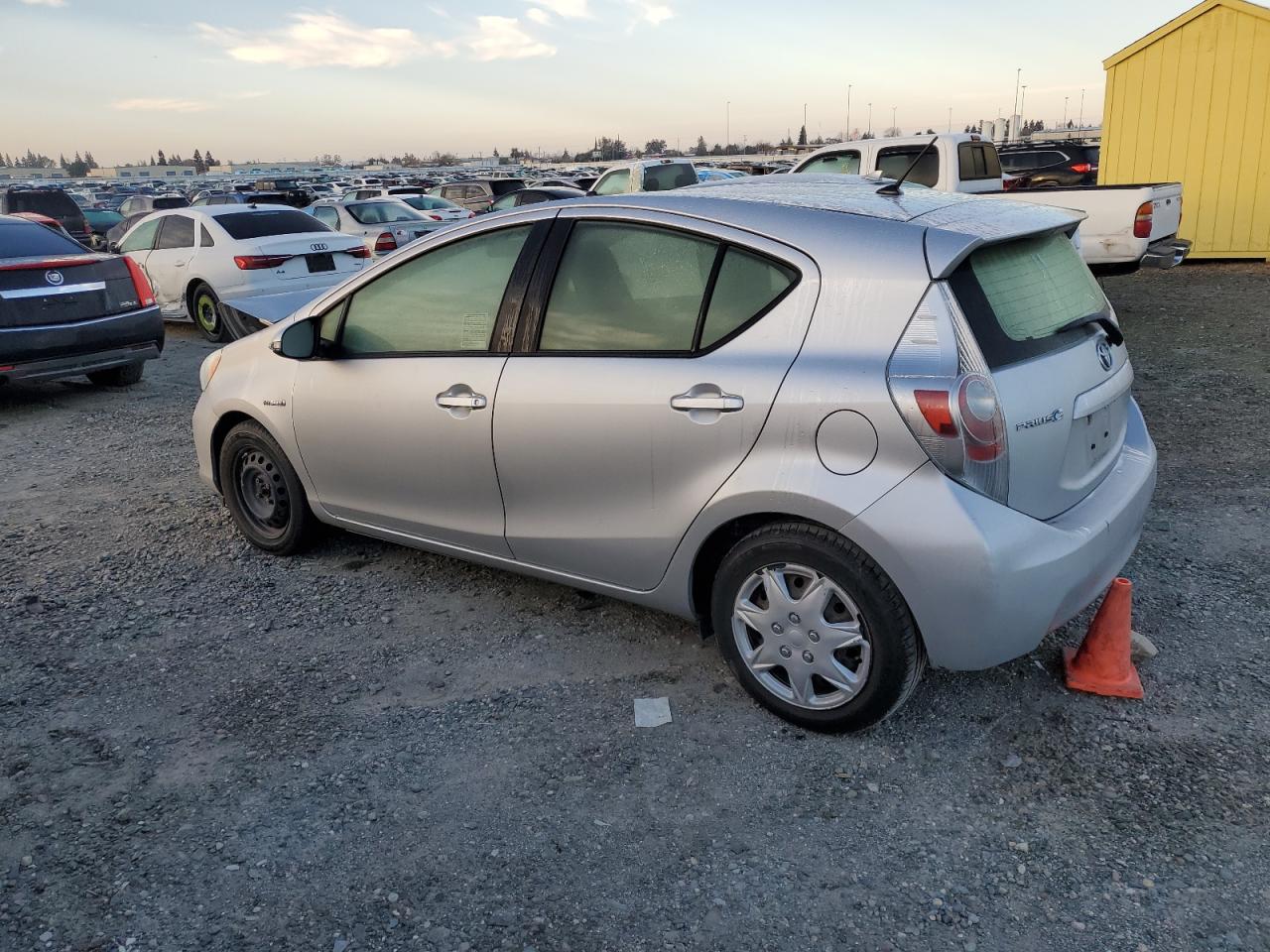 2014 Toyota Prius - Image 2