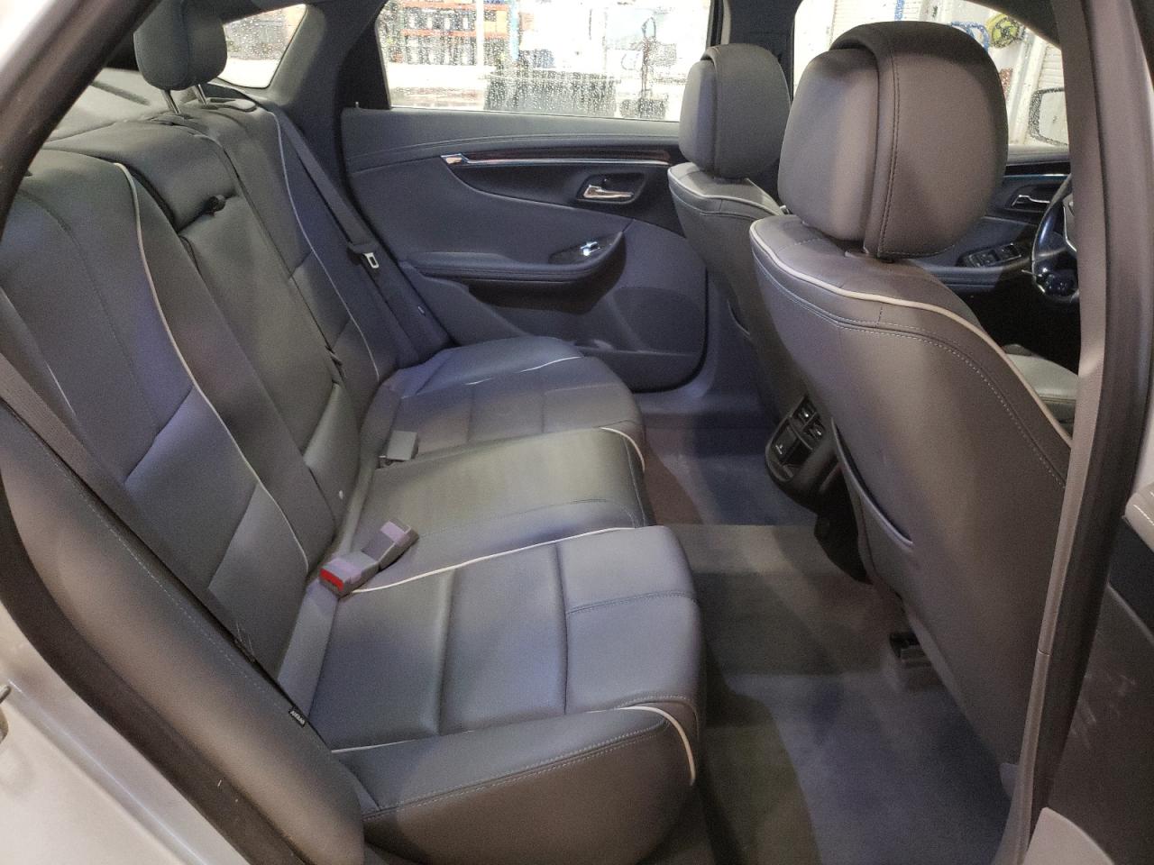 2014 Chevrolet Impala - Image 10