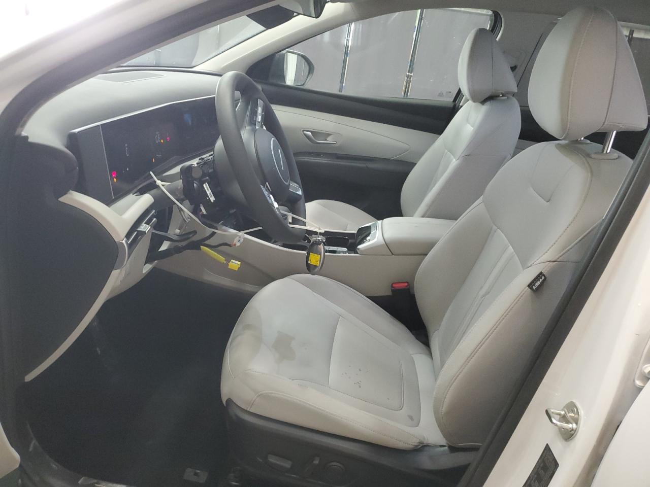 2025 Hyundai Tucson - Image 7