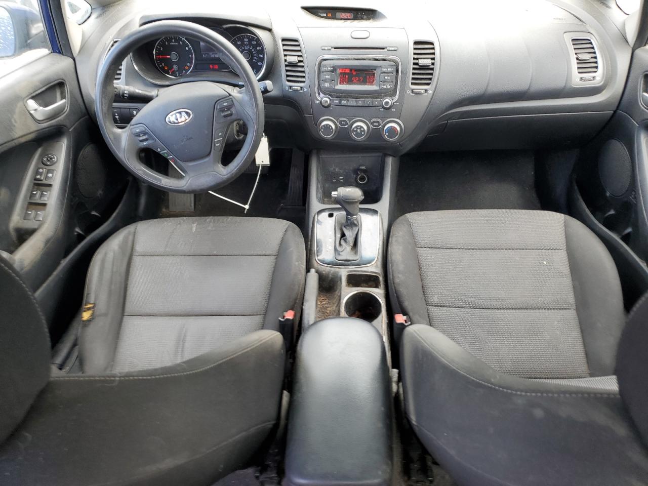 2017 Kia Forte - Image 8