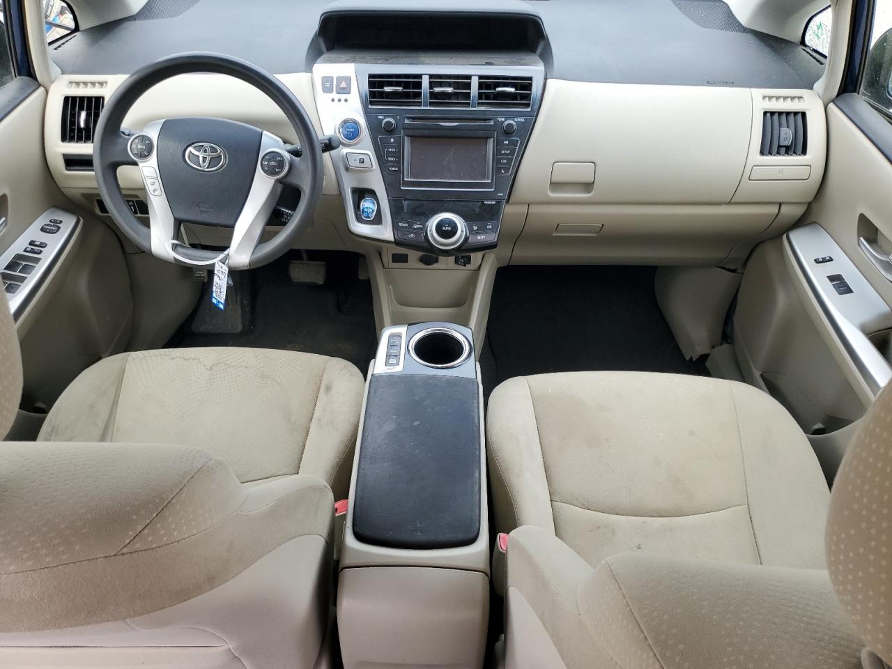 2013 Toyota Prius - Image 8