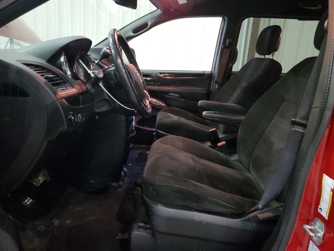 2016 Dodge Caravan - Image 7