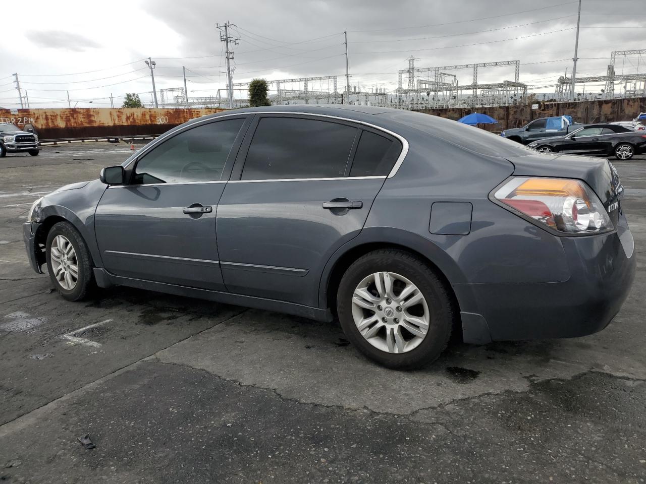 2011 Nissan Altima - Image 2