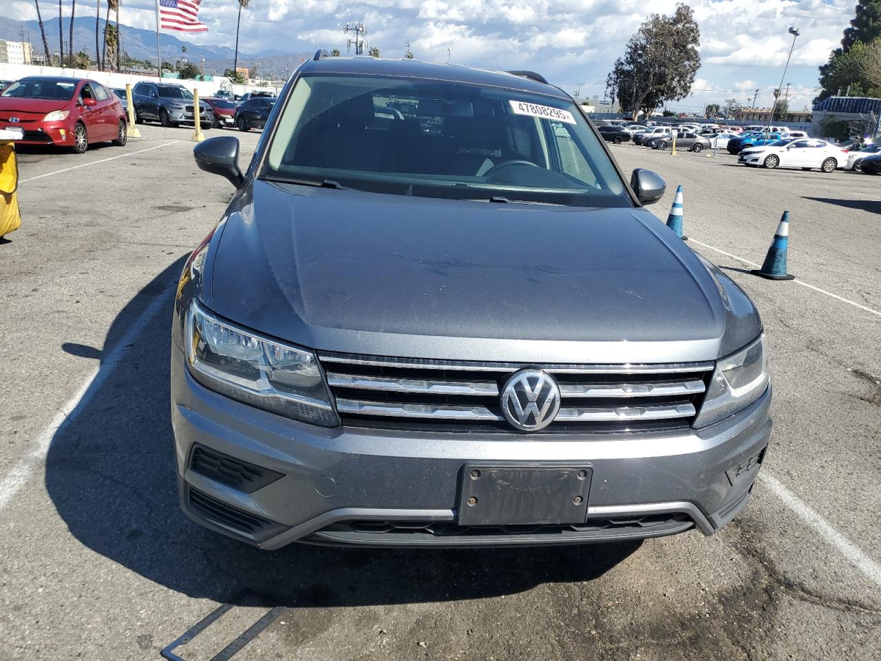 2021 Volkswagen Tiguan - Image 5