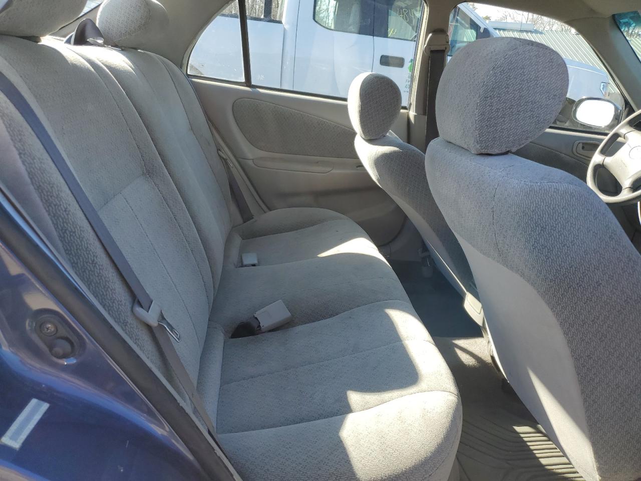 2000 Toyota Corolla - Image 10