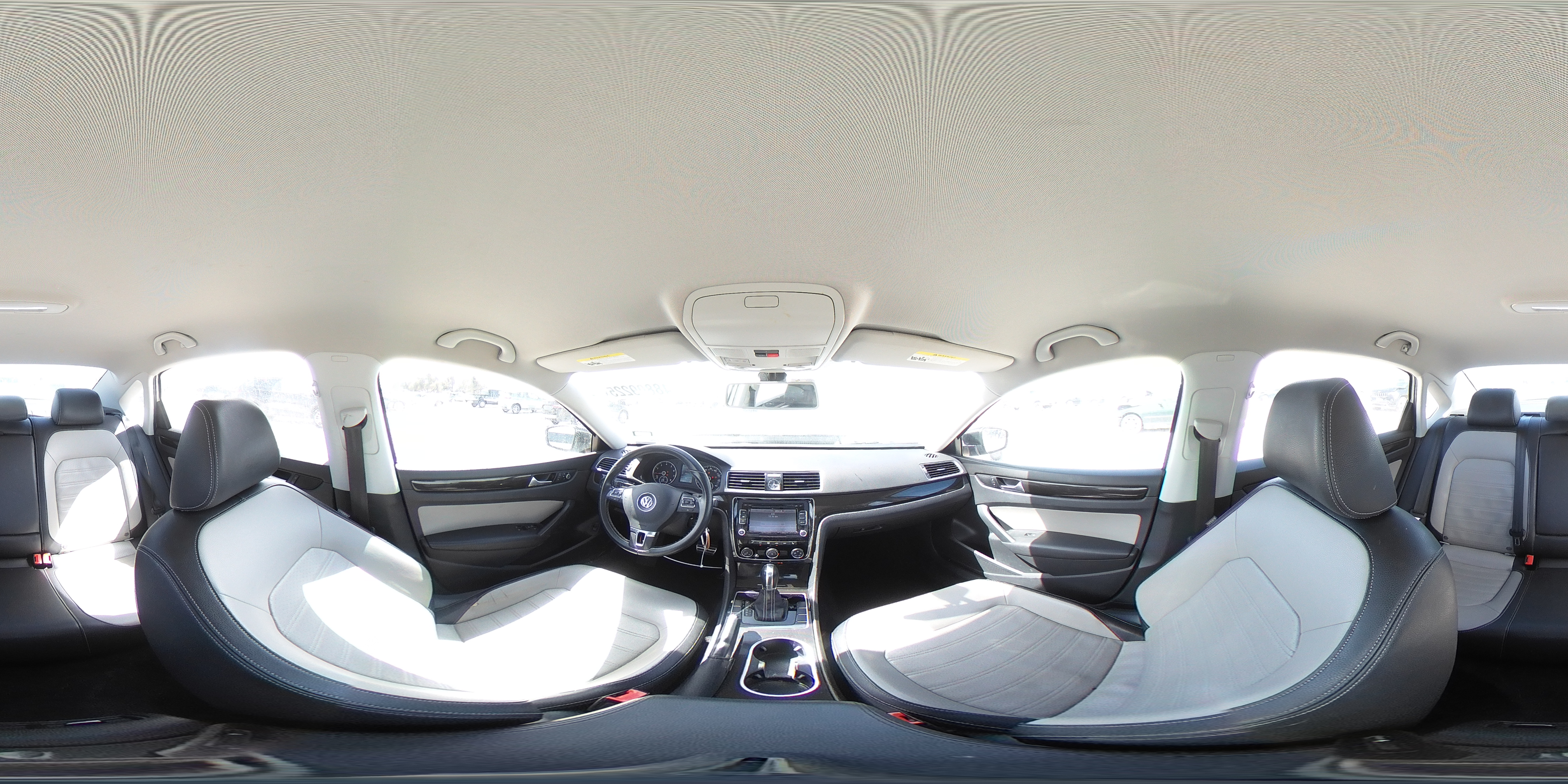 2015 Volkswagen Passat - Image 13