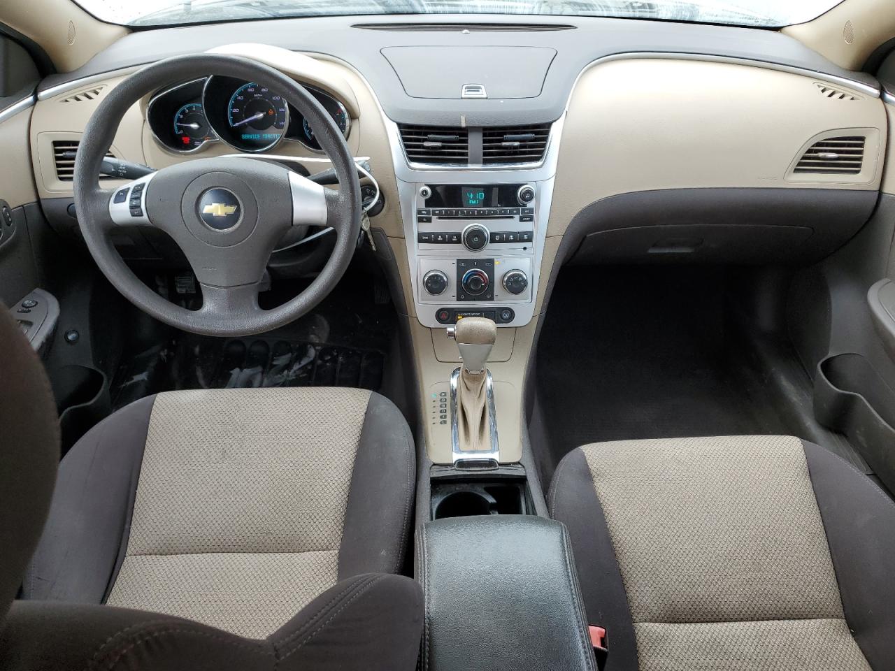 2010 Chevrolet Malibu - Image 8