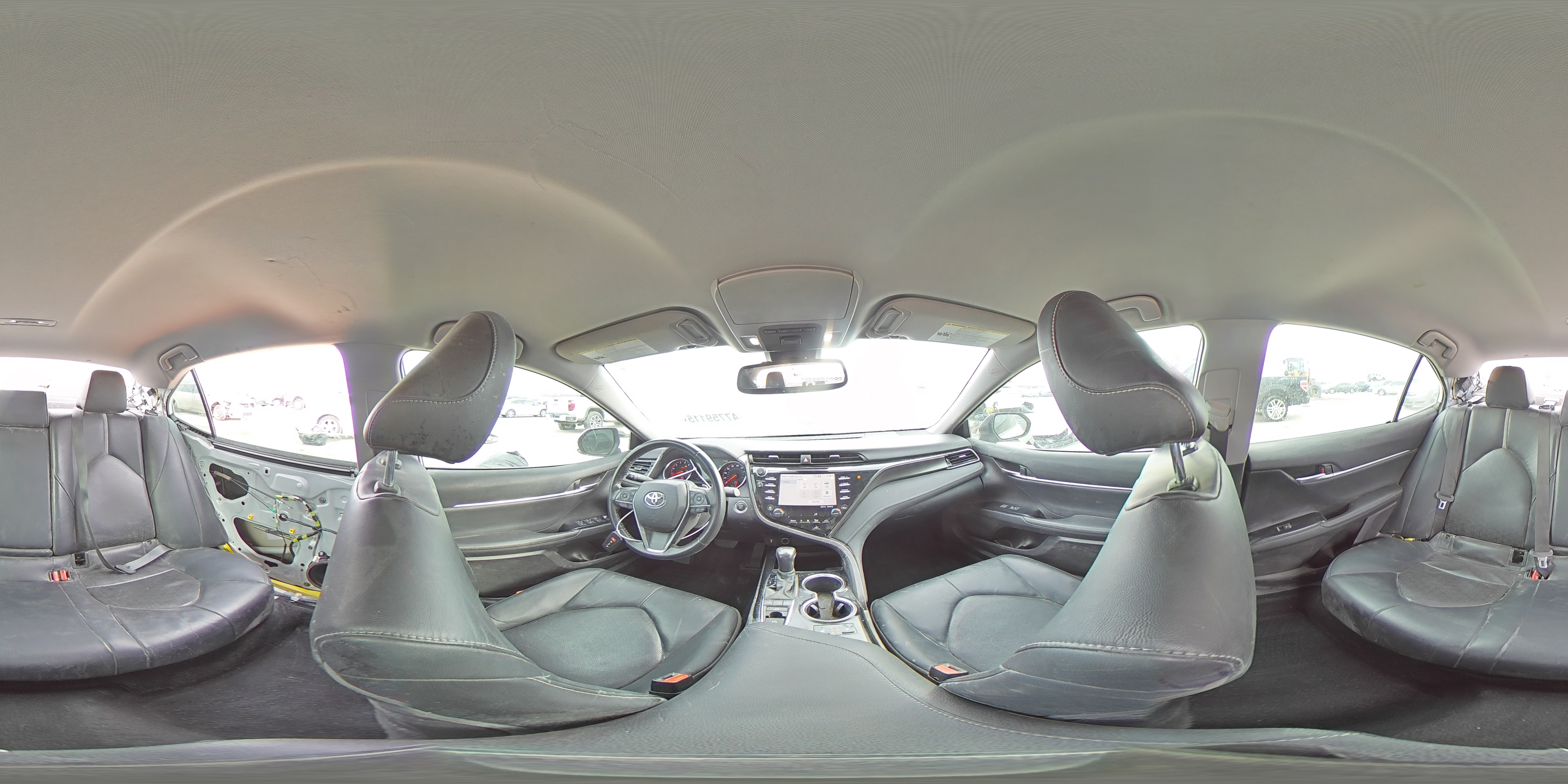 2020 Toyota Camry - Image 15