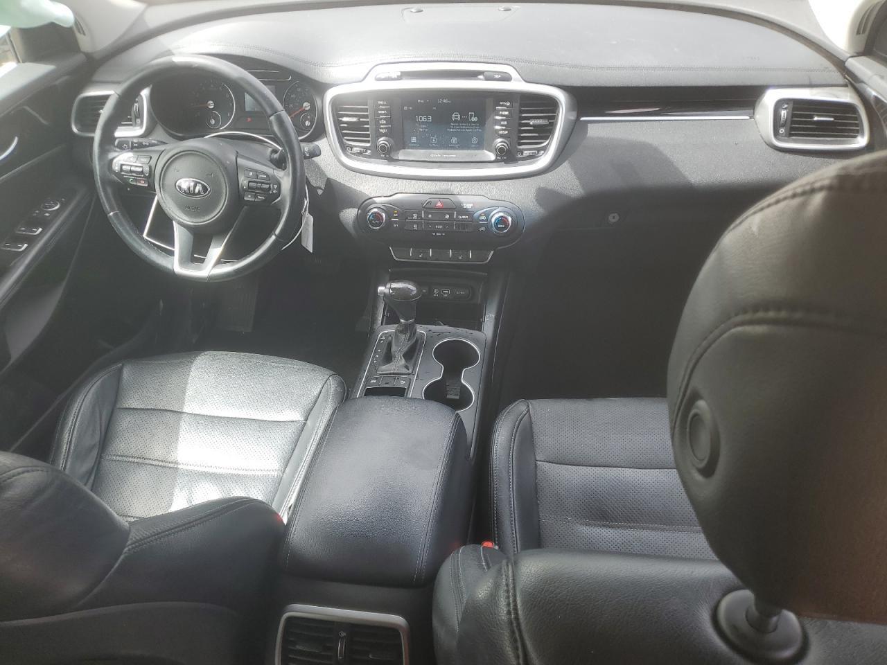 2018 Kia Sorento - Image 8