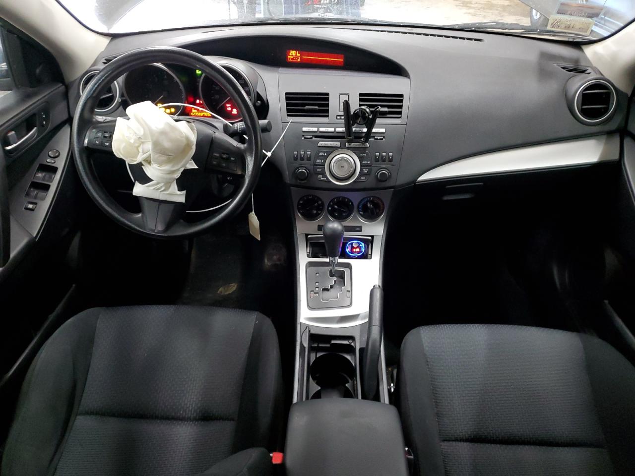 2010 Mazda 3 - Image 8