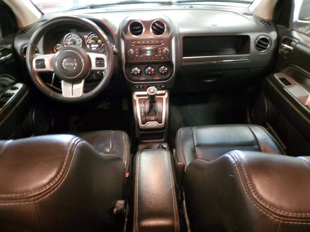 2016 Jeep Compass - Image 8