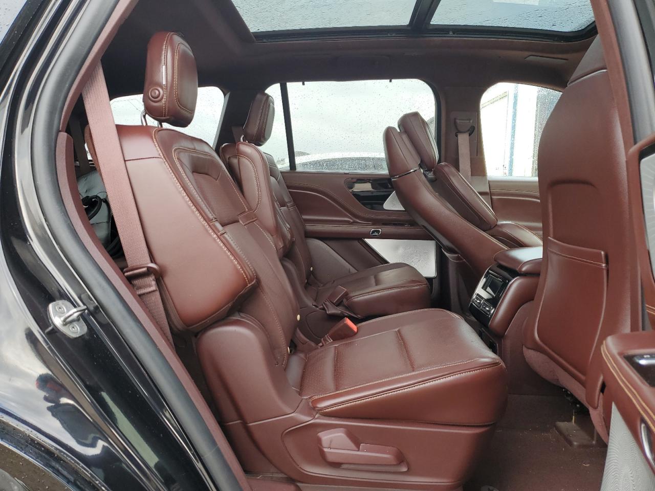 2020 Lincoln Aviator - Image 11