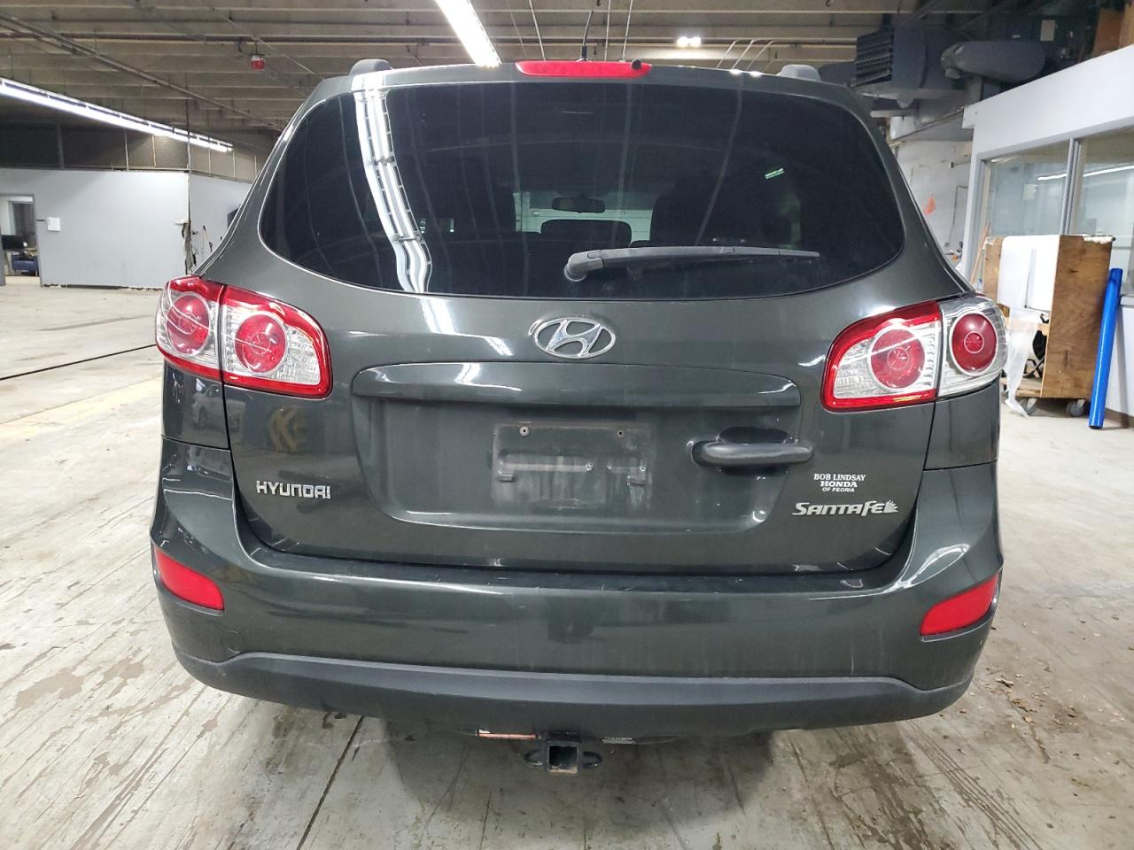 2010 Hyundai Santa Fe - Image 6
